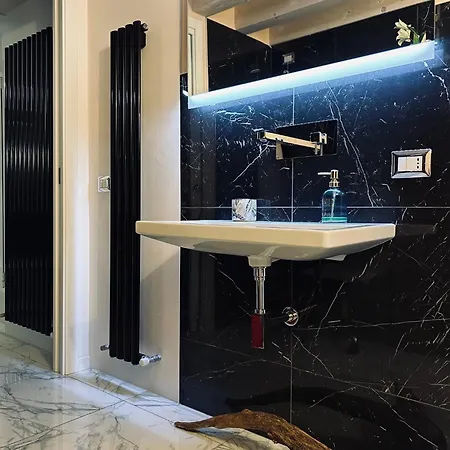 Dimora Fattorini Design House Center *